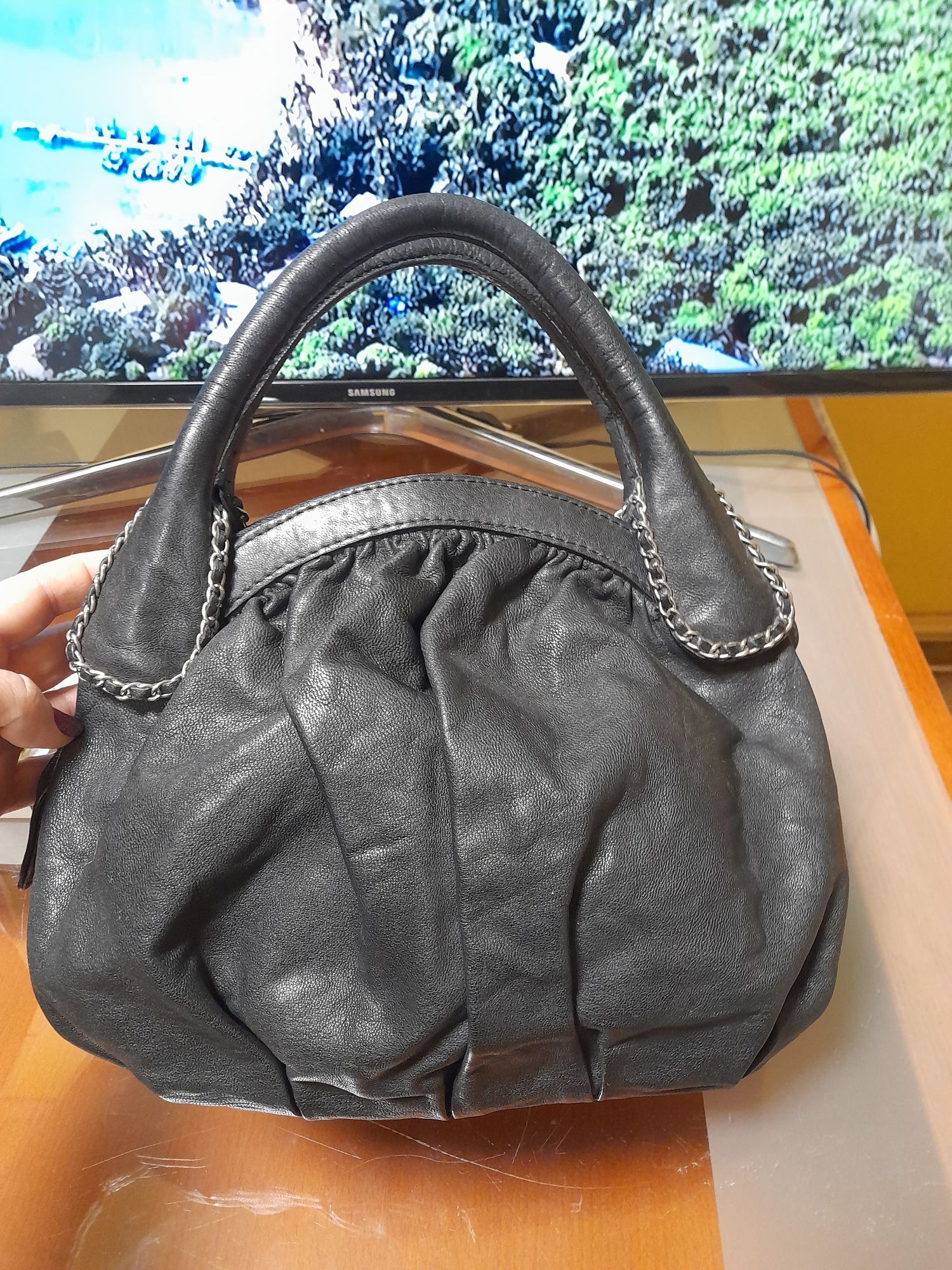 Продам шкіряну сумку River island