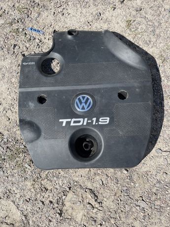 Кришка мотора  Volkswagen golf IV