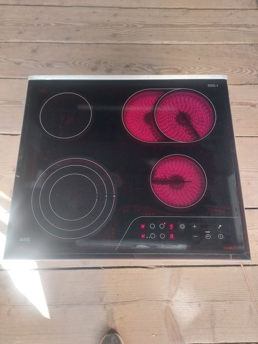 Варильна поверхня варочна панель інфрачервона Hi-light AEG