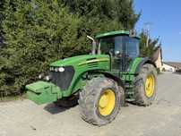 Ciągnik rolniczy John Deere 7820