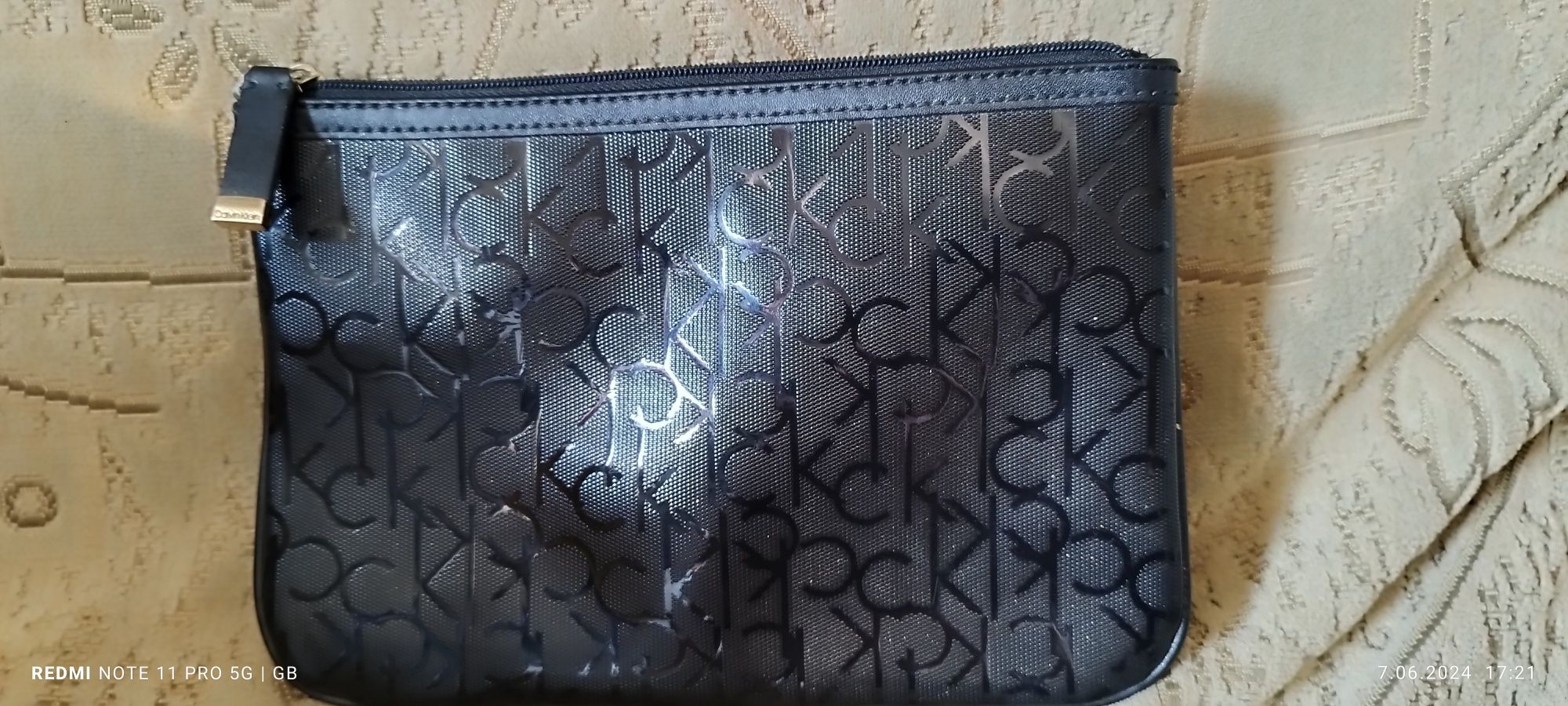Sprzedam torebkę firmy Calvin klein oryginalna