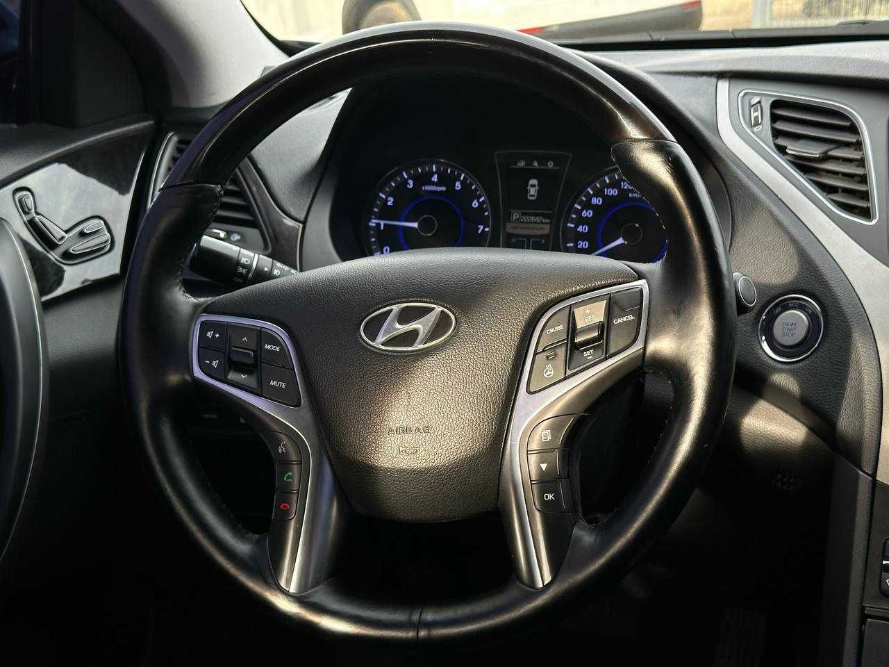 Авто Hyundai Grandeur 2015