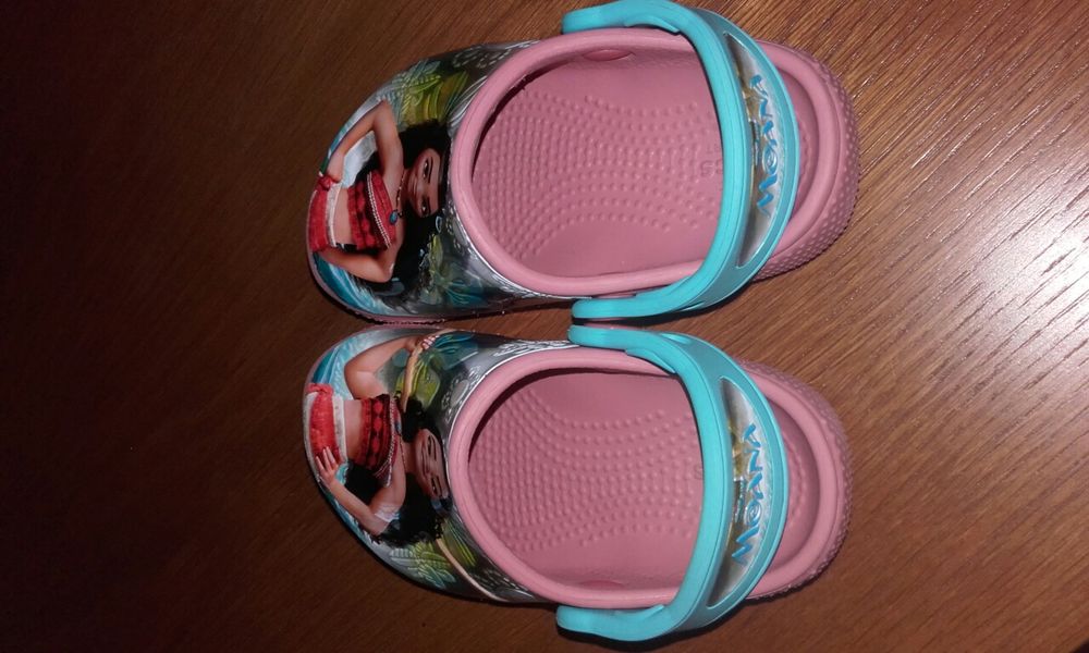 Crocs de criança