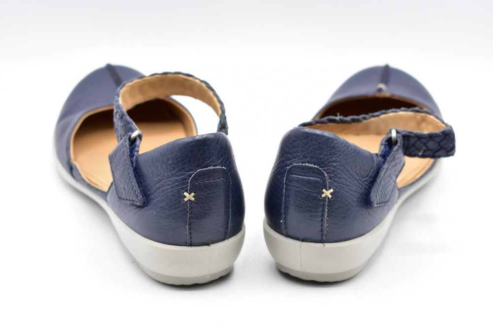 Hotter ( 37.5 ) skóra , lekkie i wygodne