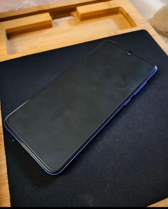 Xiaomi Mi 9 - 6GB - 6,39''
