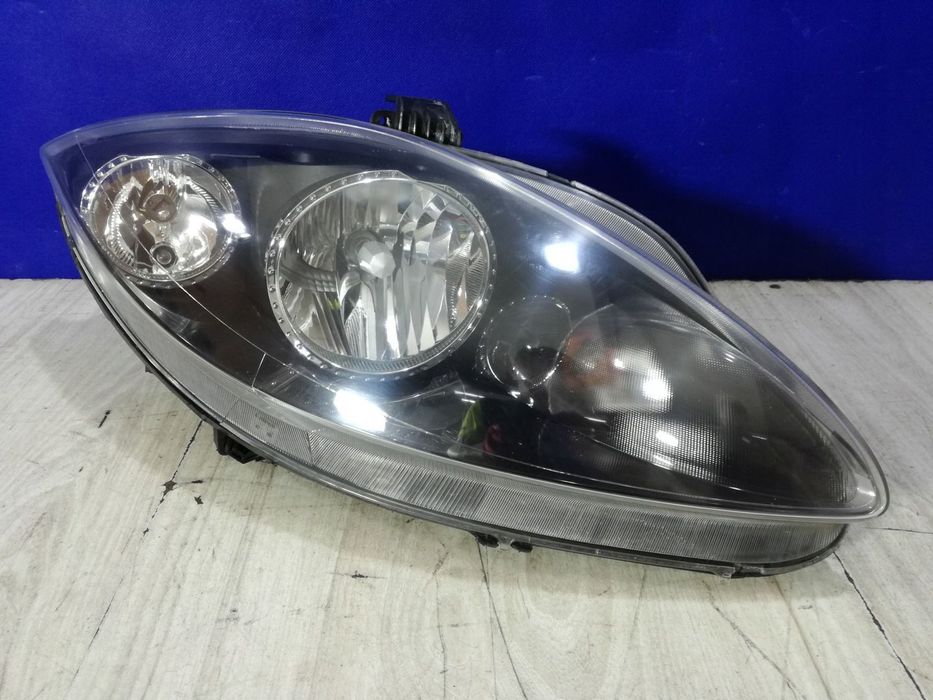 Seat Altea Leon Toledo Lift lampa reflektor przód prawa UK