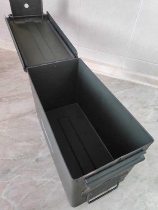 Ящик металевий, герметичний