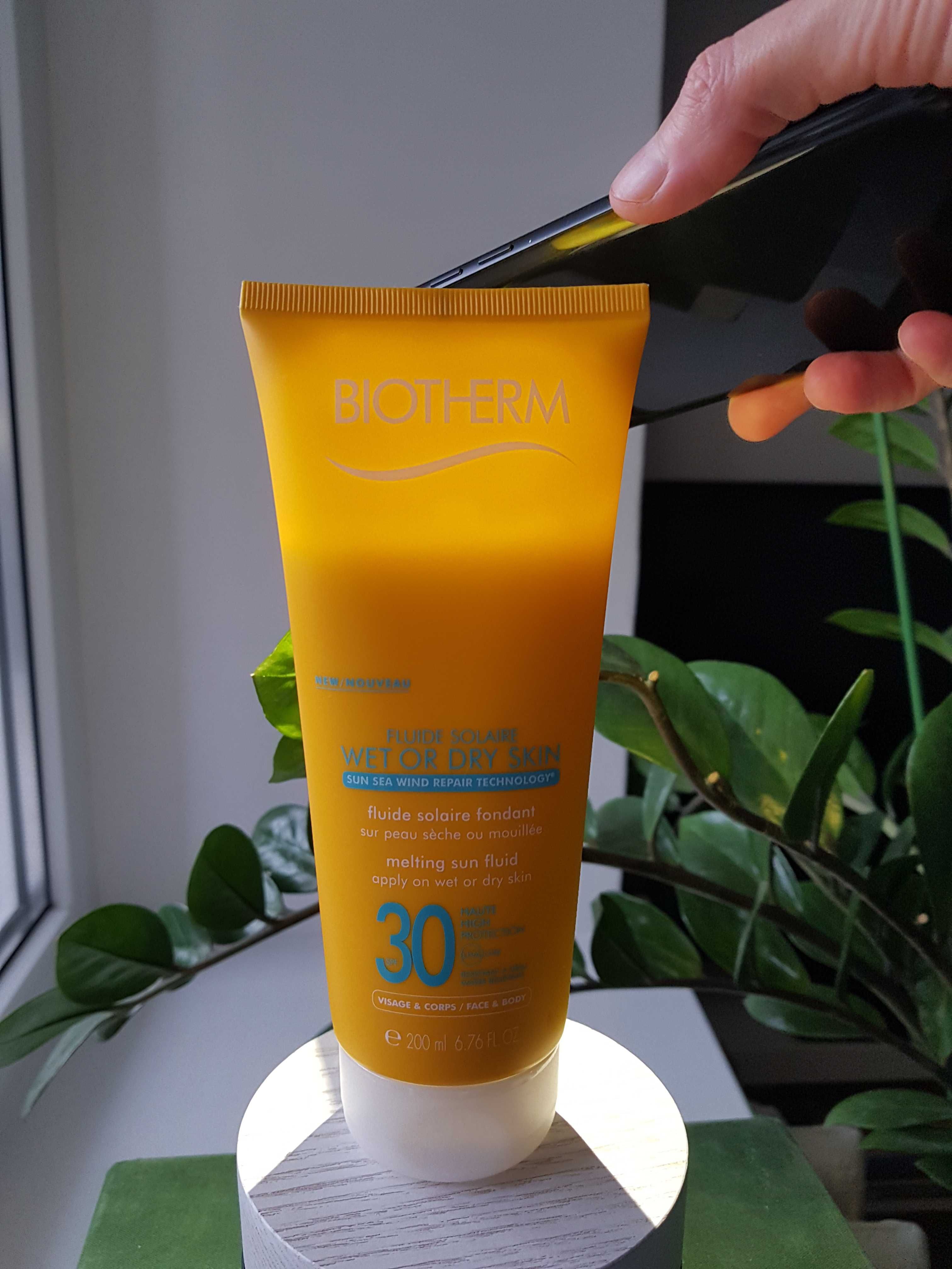 Cолнцезащитный спрей и молочко Biotherm spf30