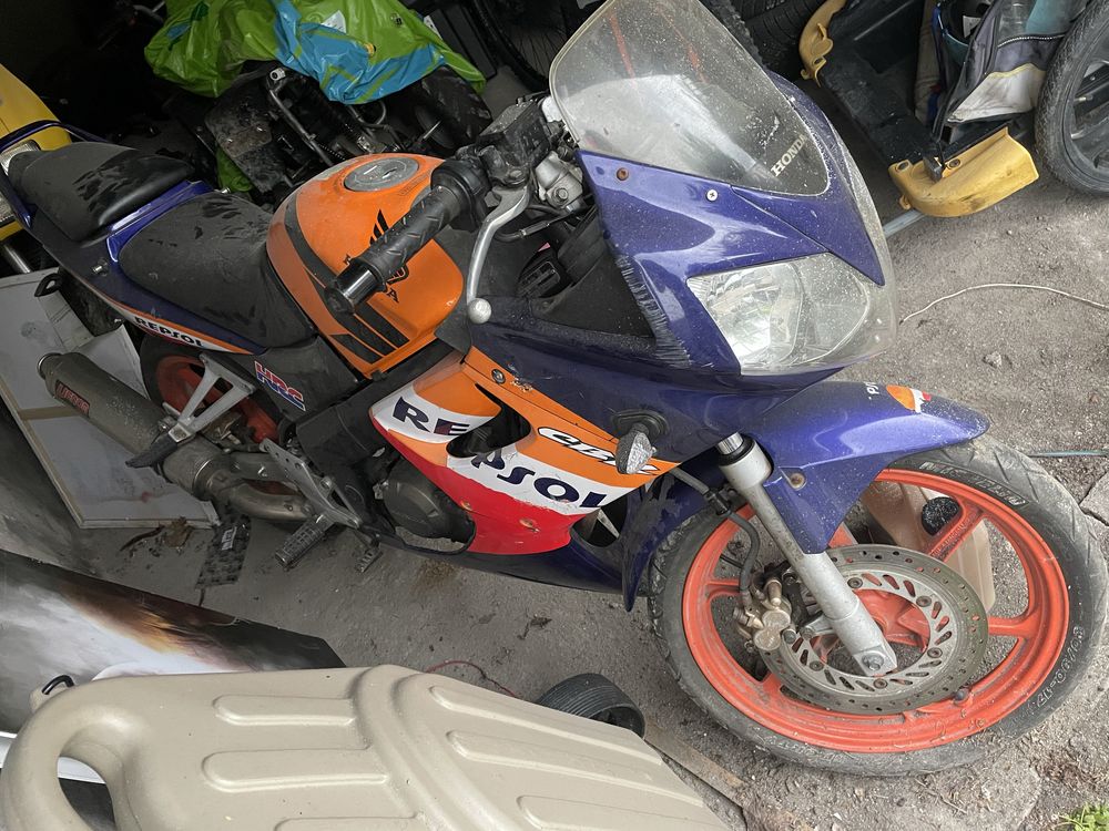 Honda CBR 125 Repsol 2004