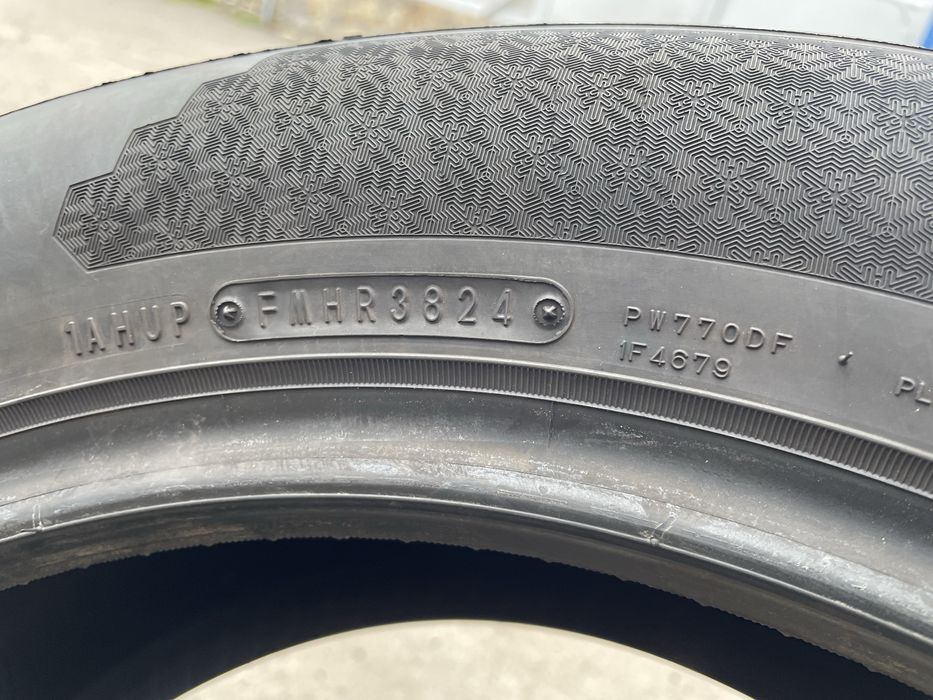 Практично нові зимові шини FALKEN 225/55 R17