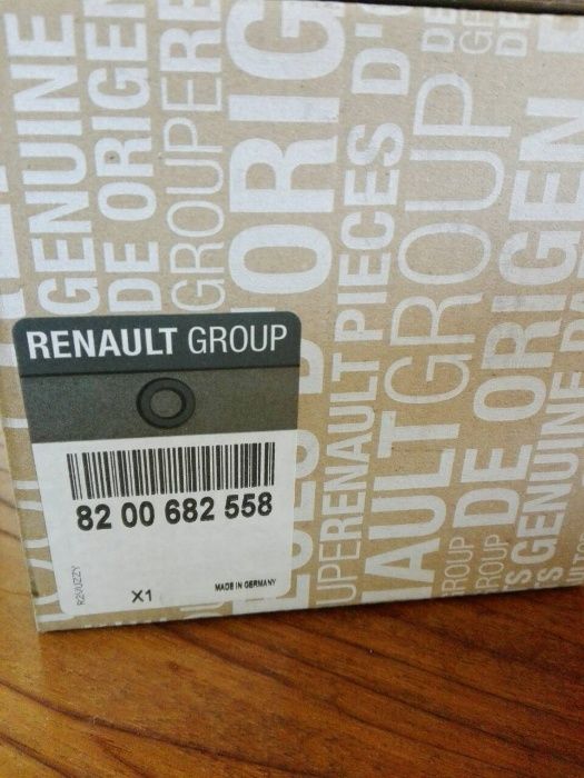 Продам воздухомер Renault Scenic 3 8200 682 558