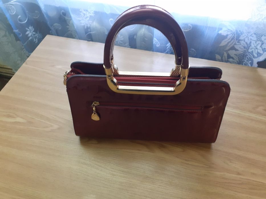 Продам стильную сумку.