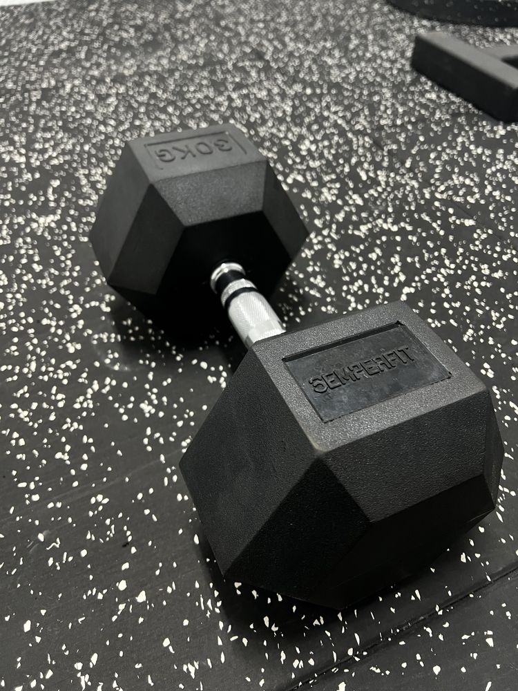 Dumbbell / Haltere 30kg. Apenas uma unidade, sem uso, marca Semperfit.