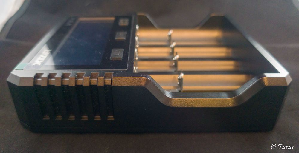 зарядний пристрій xtar vx4 lifepo li iion 18650 aa aaa