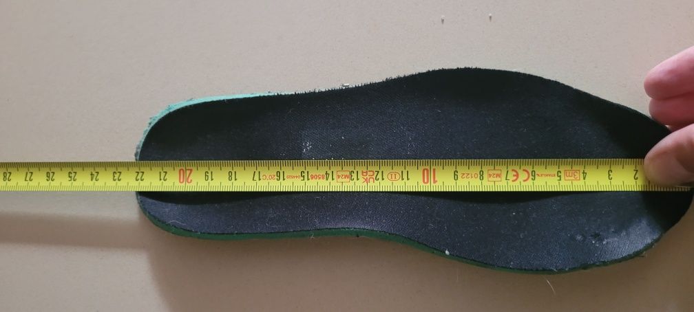 Buty sportowe Puma 34,5 czarne ekoskóra