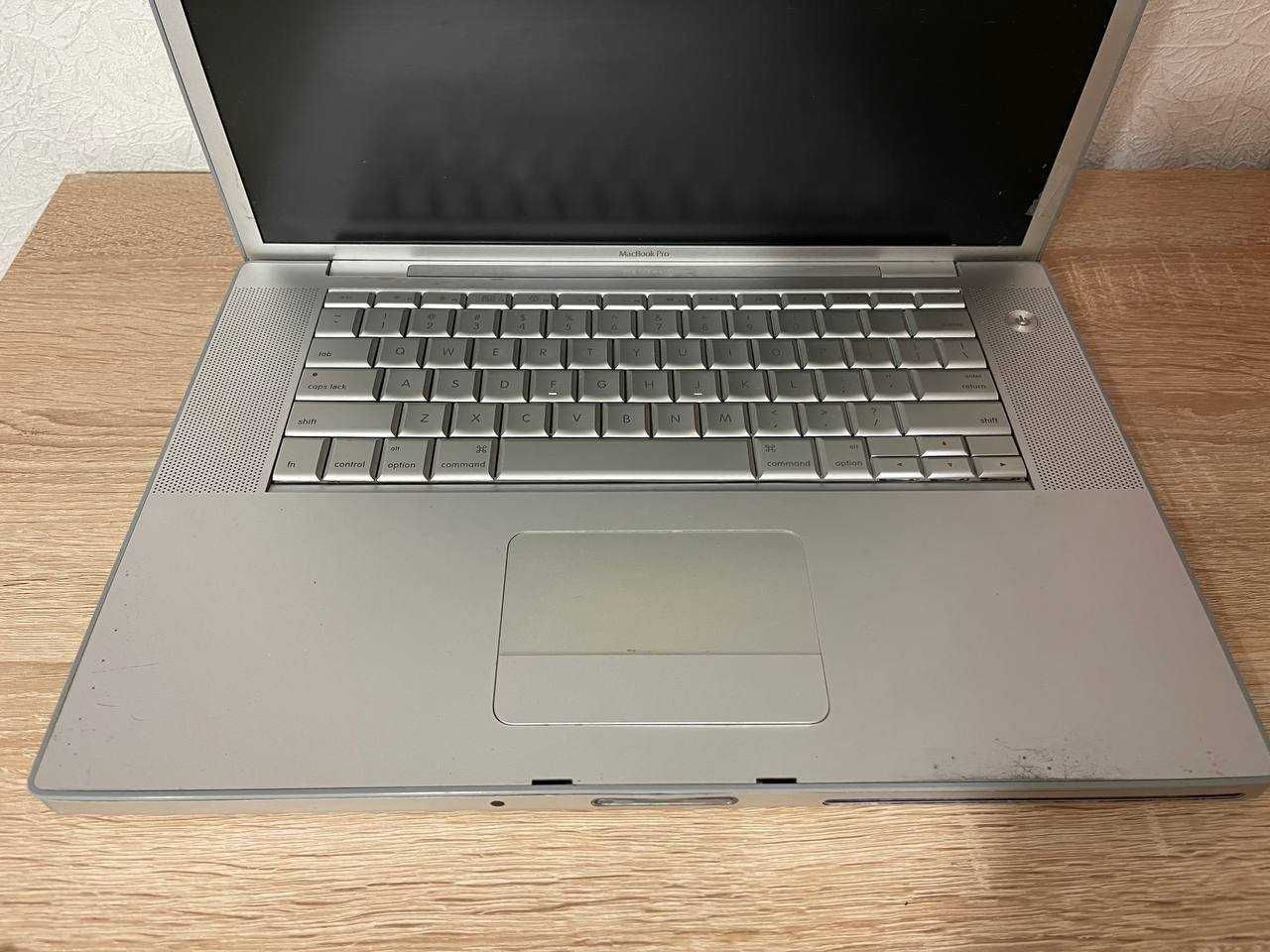 MacBook Pro 15 дюймів 2,2 покоління