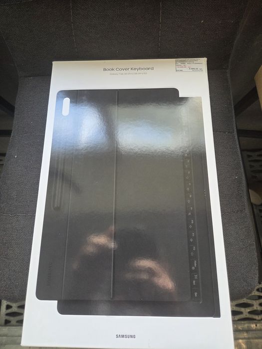 Чохол-клавіатура оригінал для Samsung Galaxy Tab S8 Ultra EF-DX900BBRG