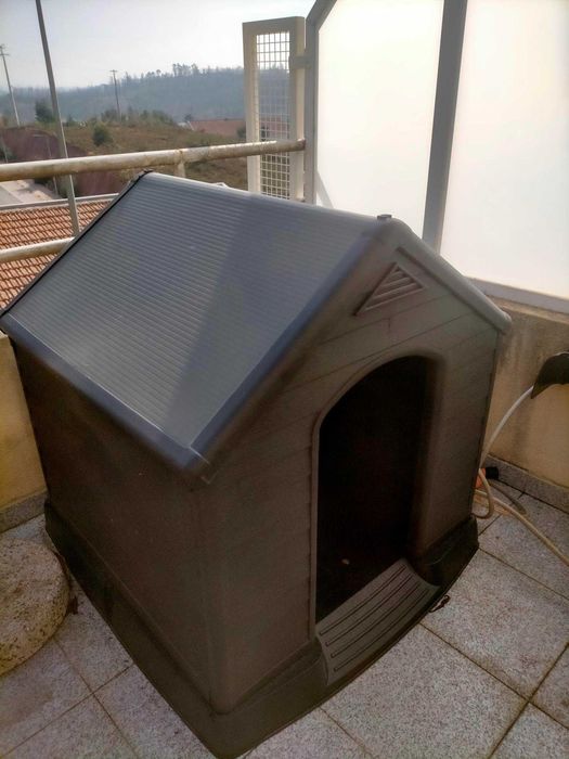 Casota para cão curver plástica preta