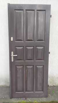 Drzwi zewnętrzne drewniane 90x220