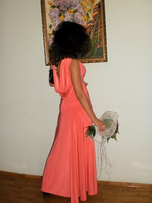 Платье вечернее нарядное