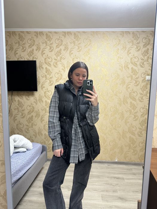 Жіноча тепла жилетка