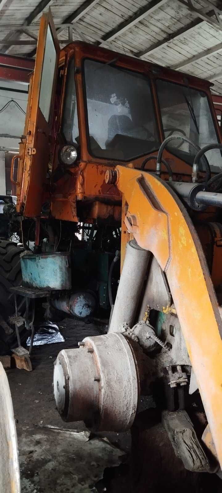 Навантажувач Т-156