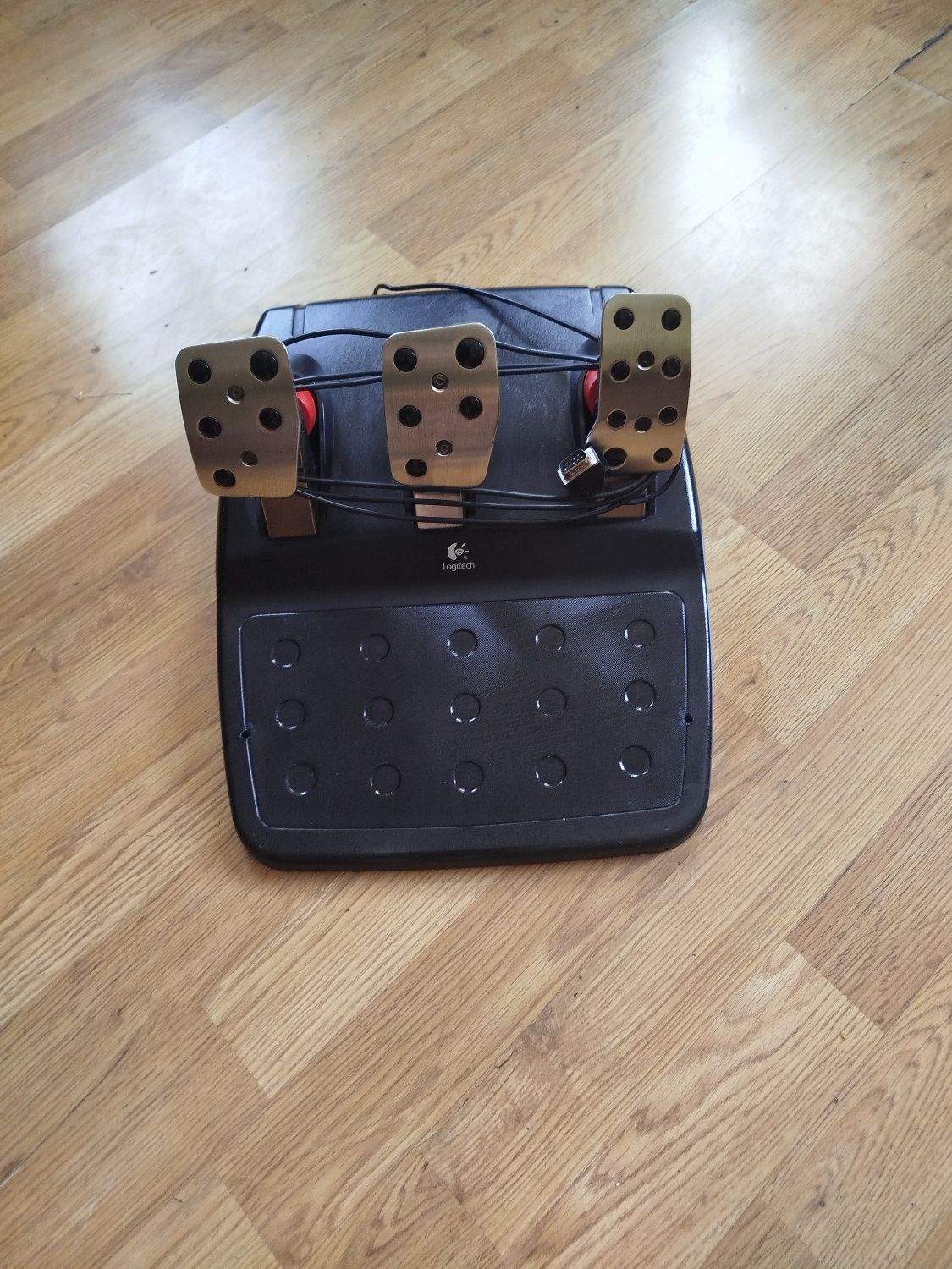 Руль Logitech G27 900°