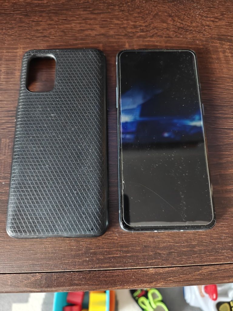 Telefon One Plus 8T