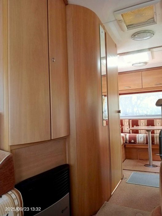 Caravana Inglesa em excelente estado