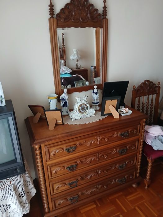 Comoda e espelho