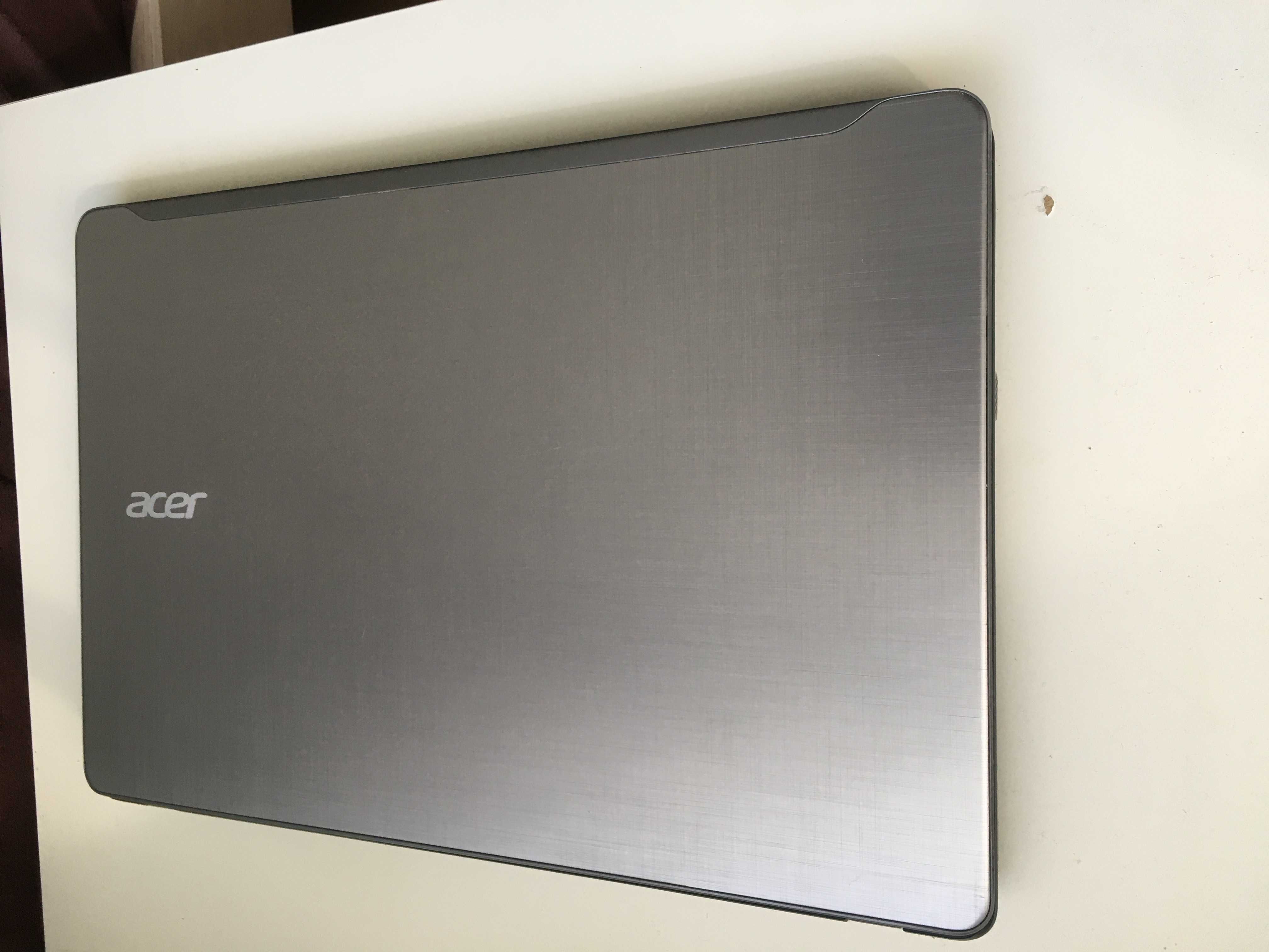 Laptop Acer i5-7th.DDR4-8Gb  SSD-240Gb Bateria 4H Zadbany