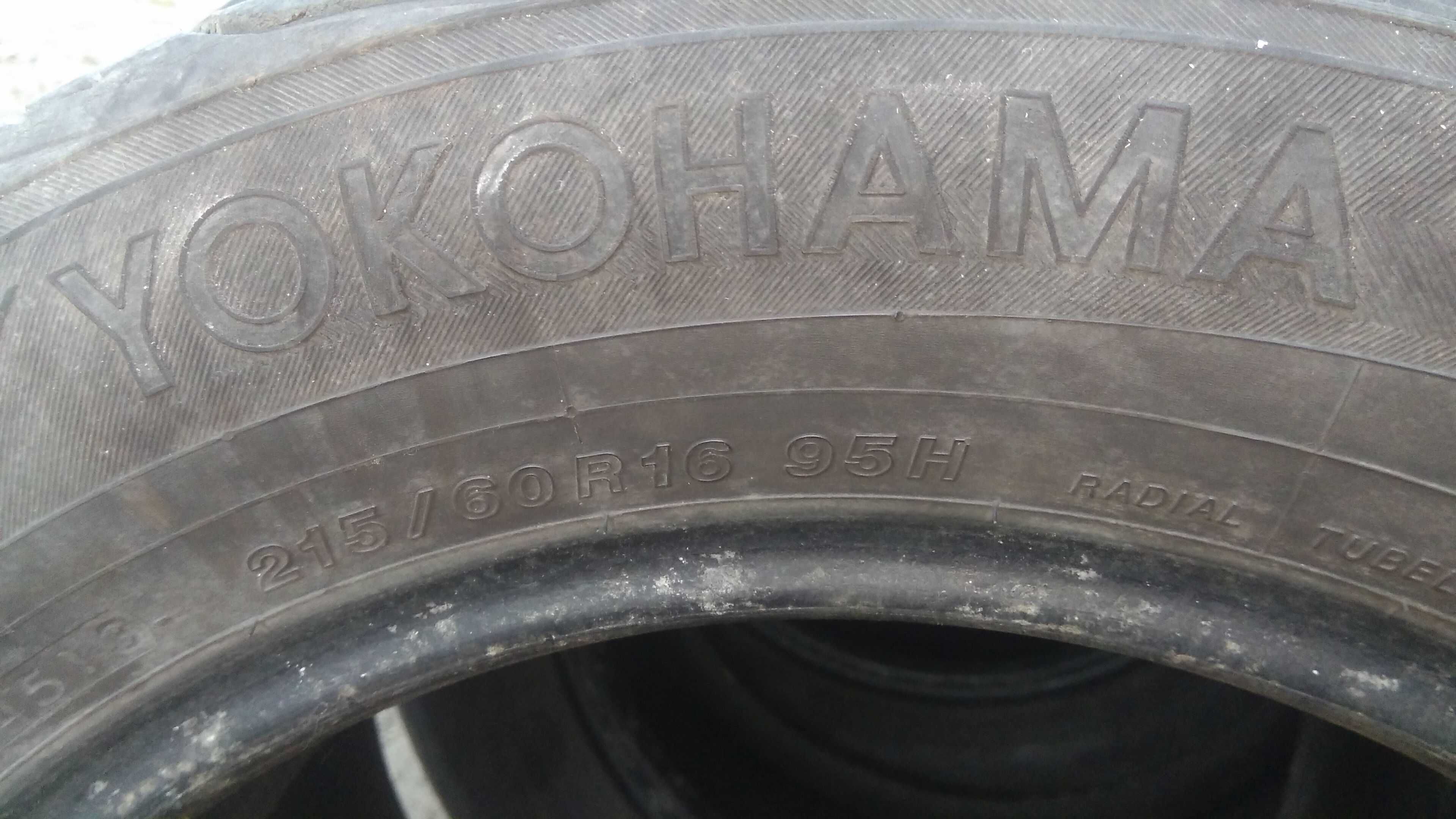 комплект шин Yokohama 215/60 R16
