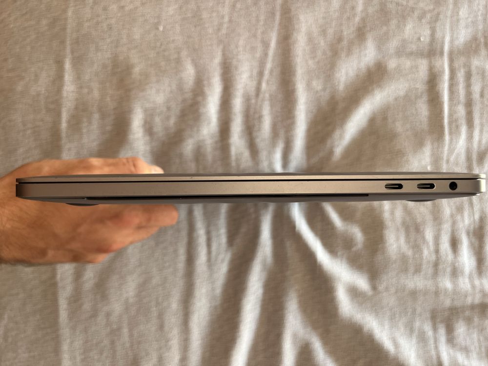 MacBook Pro (13 polegadas, 2018) com avaria no ecrã