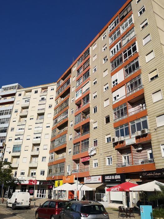 Apartamento T2 em Agualva-Cacém