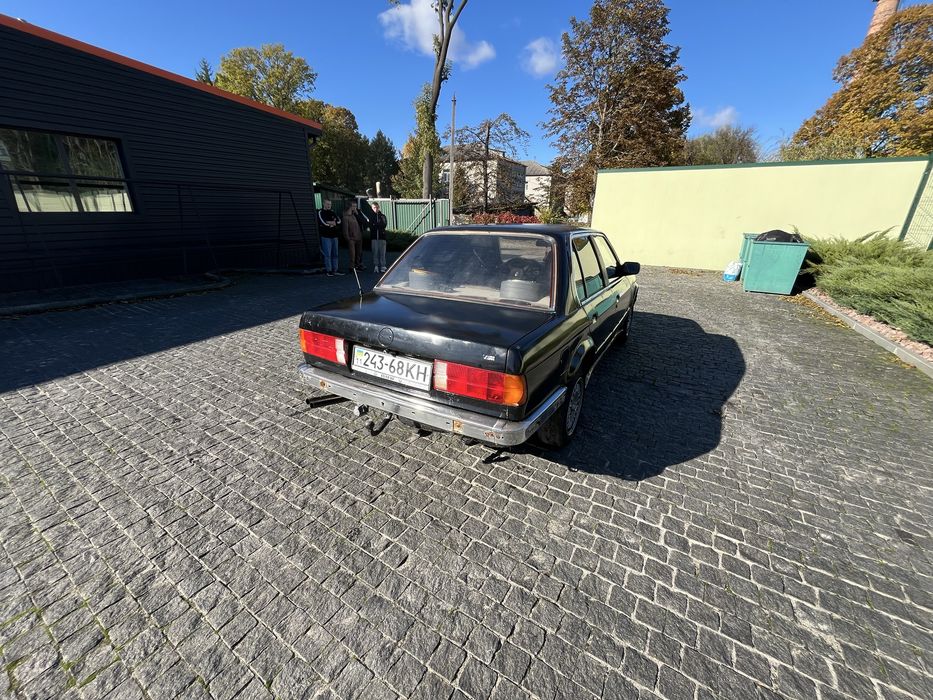 Продам  бмв е30, 1.8