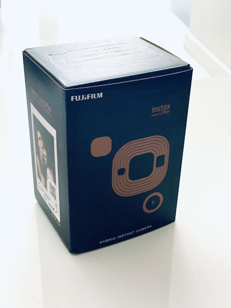 Aparat Fujifilm Instax mini LiPlay Elegancka Czerń