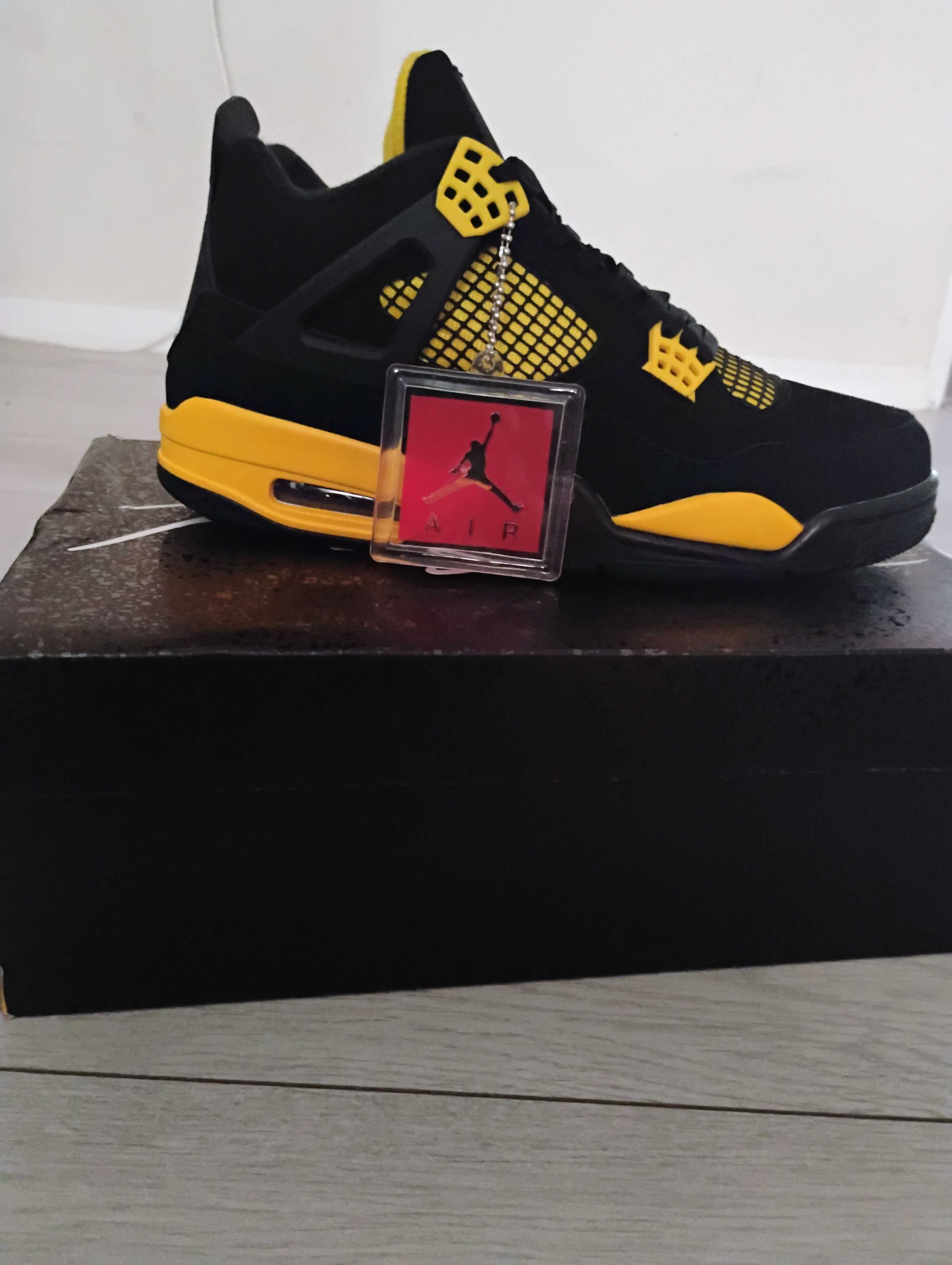 Jordan 4 Yellow thunder