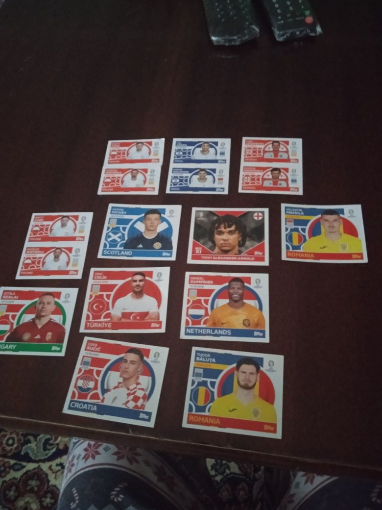 12 sztuk naklejek