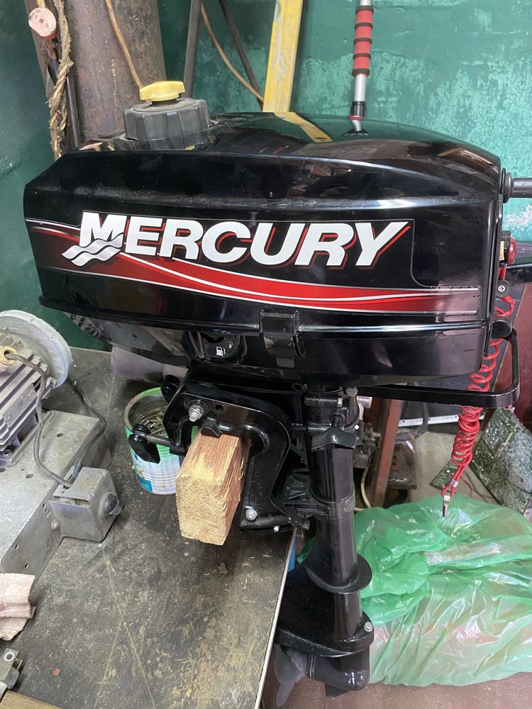 Продам мотор Mercury 2,5