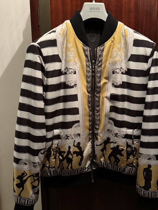 Blusão Versage - OFERTA UNICA