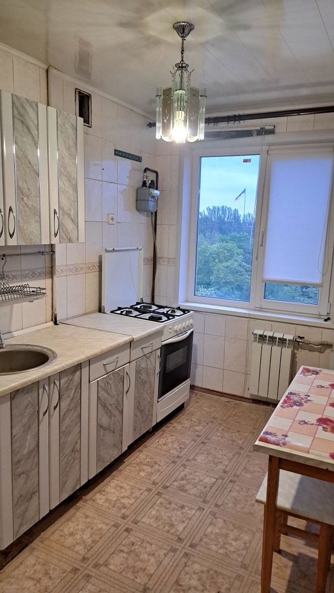 Пр.Миру,  Дзержинка. 3х кімнатна, 8/9
