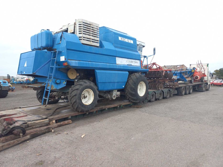 Комбайн Славутич КЗС 9