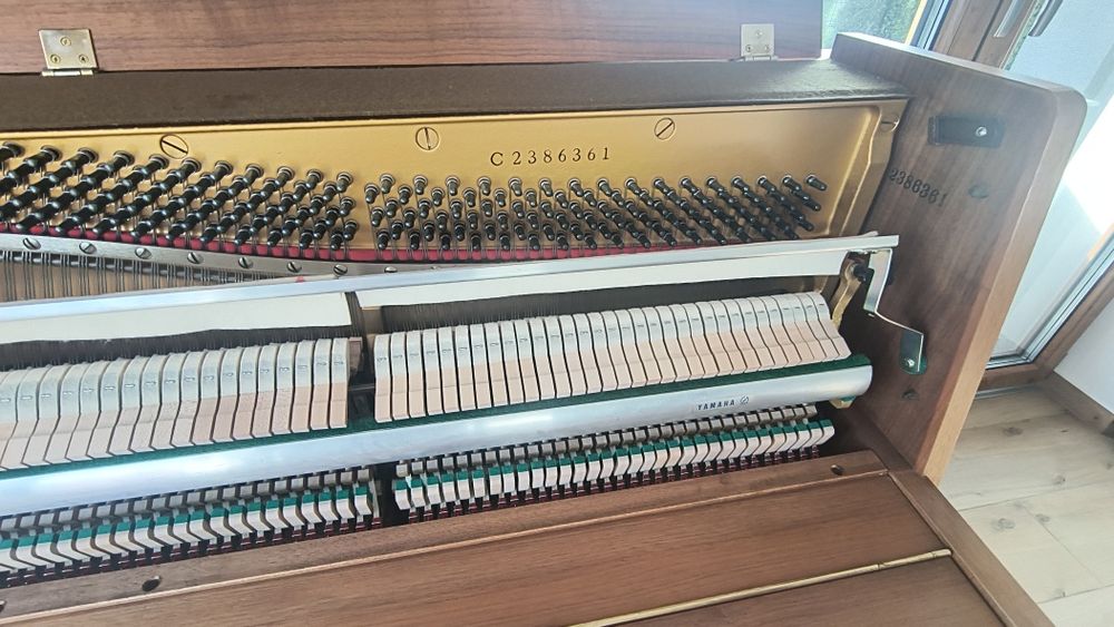 Pianino Yamaha model C