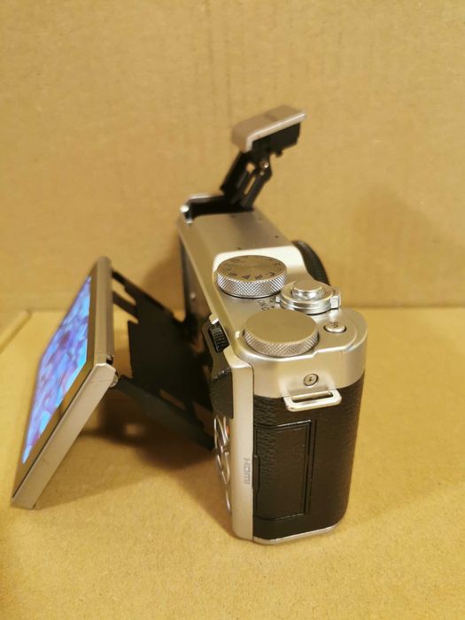FUJIFILM X-A10 - korpus.