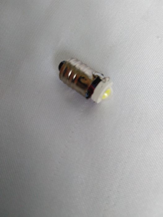 Лампочка для фонарика LED,1Вт, Е10, 4300К,новая