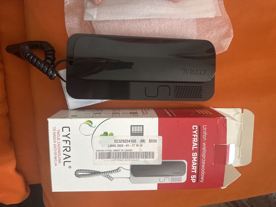 Domofon Cyfral Smart 5P  4,5 i 6 żyłowy