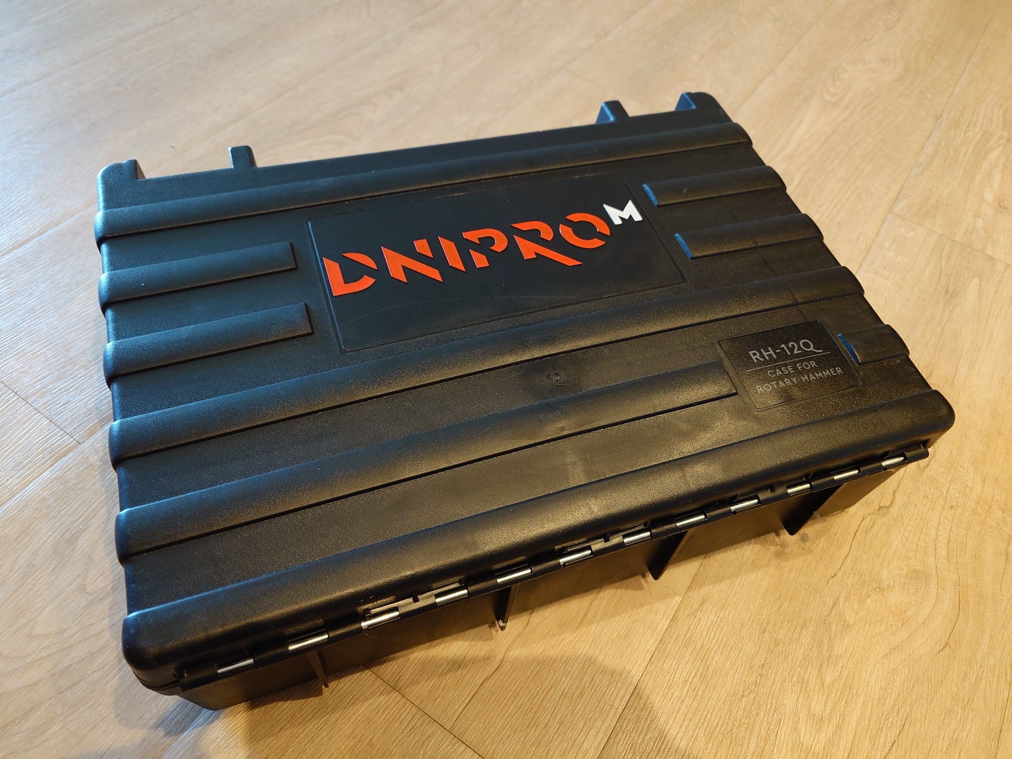 Перфоратор прямий Dnipro-M RH-12Q