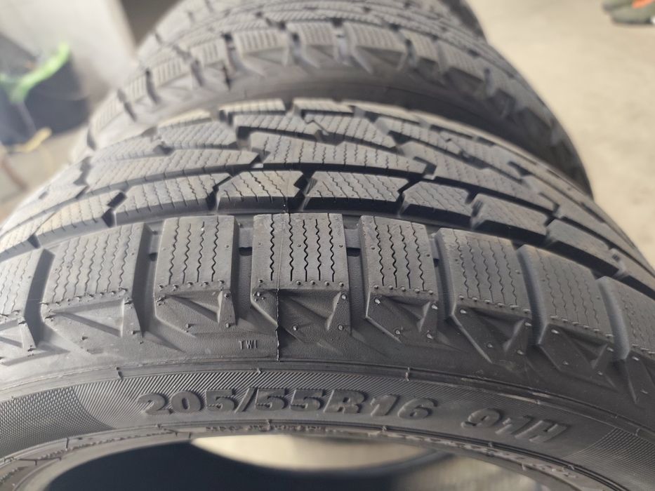 Резина зимняя 16 205/55 новая