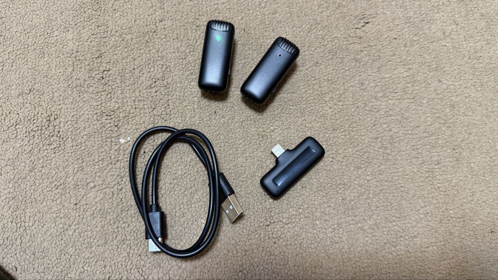 Петличний мікрофон Ulanzi J12 lightning