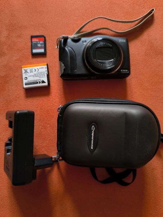 Fujifilm Finepix F770 EXR kompaktowy aparat fotograficzny